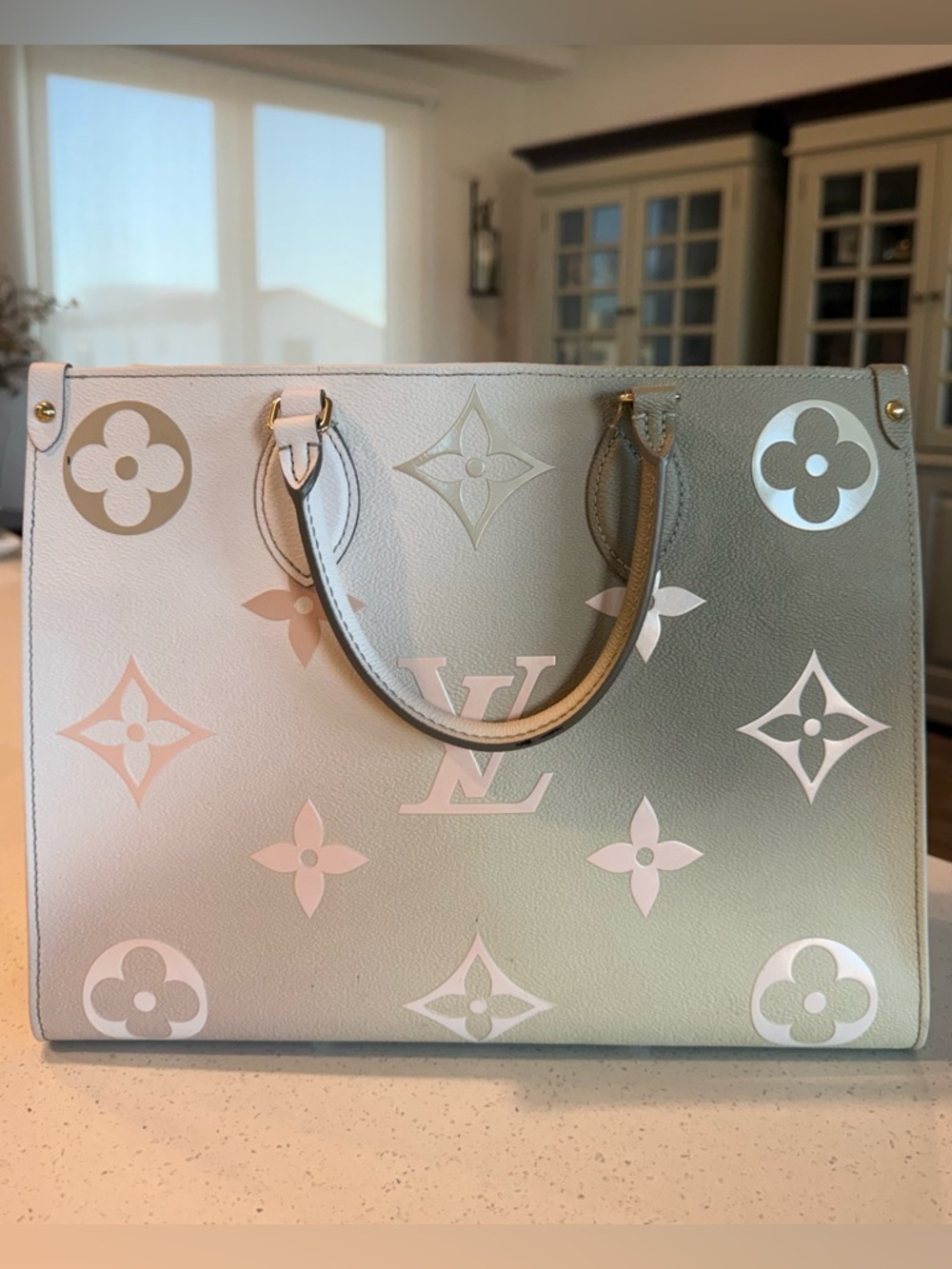 2022 Louis Vuitton Spring in the City Monogram Onthego MM Sunset Kaki Tote